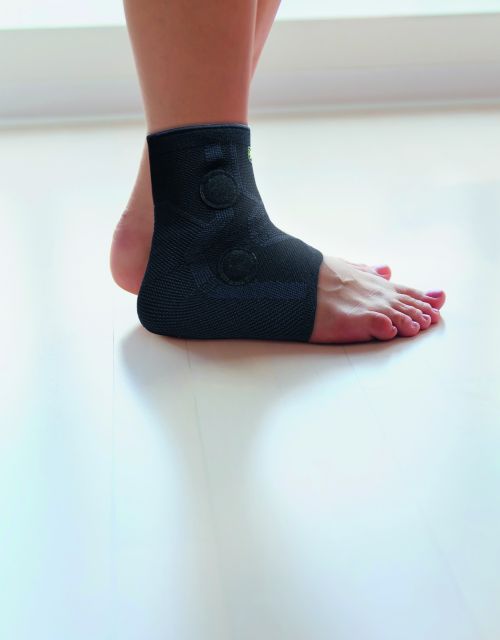 Prevenzione & benessere - Magnetic Microfiber Ankle Brace Black